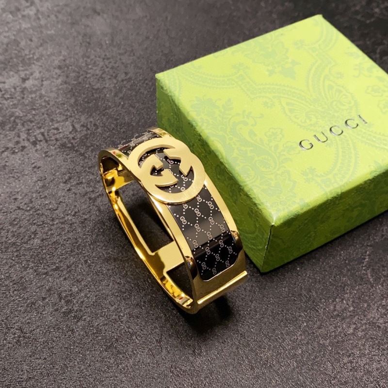 Gvc*1 bracelets